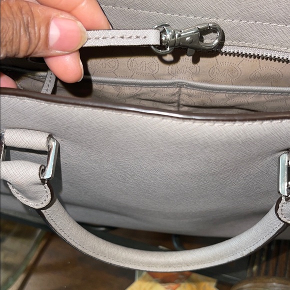 Michael Kors Grey Selma Satchel - Picture 13 of 15